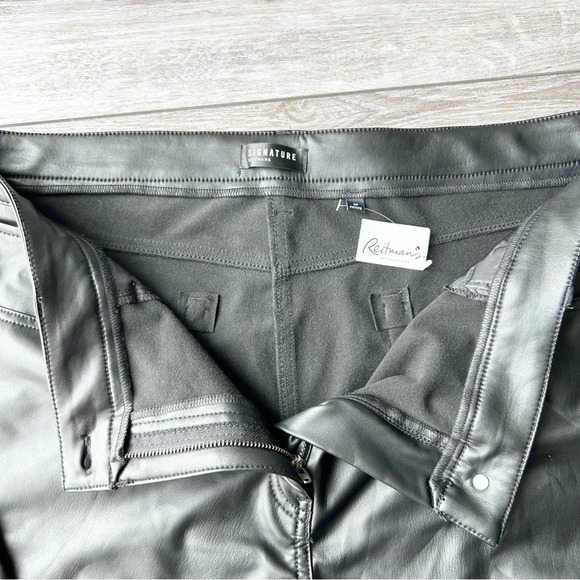 NWT Reitmans Straight Leg High Rise Faux Leather Pants in Black - Picture 7 of 15